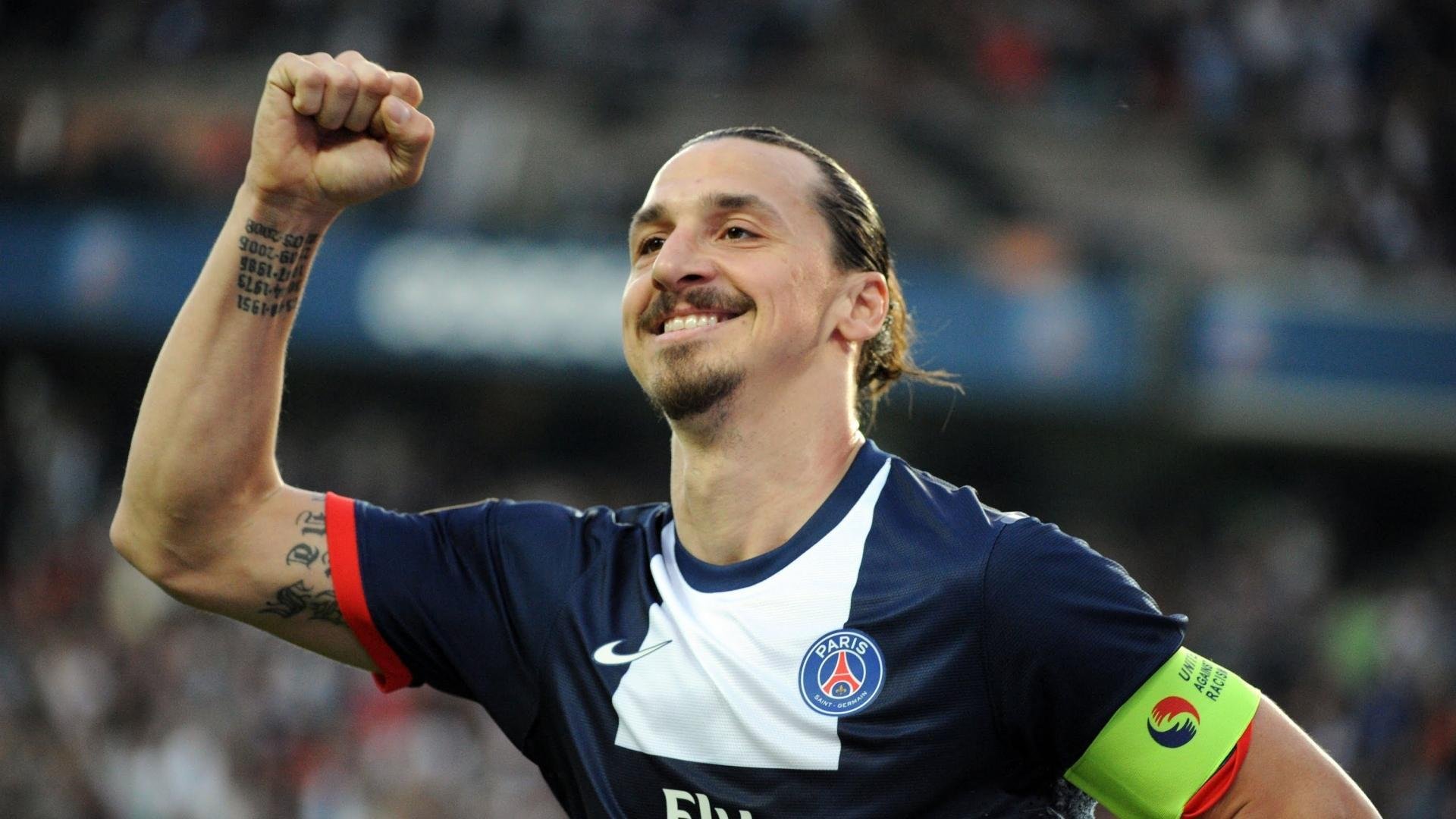 西甲:皇马在主场4-1大胜巴萨,积分榜掀起巨浪,皇马四连胜巴萨