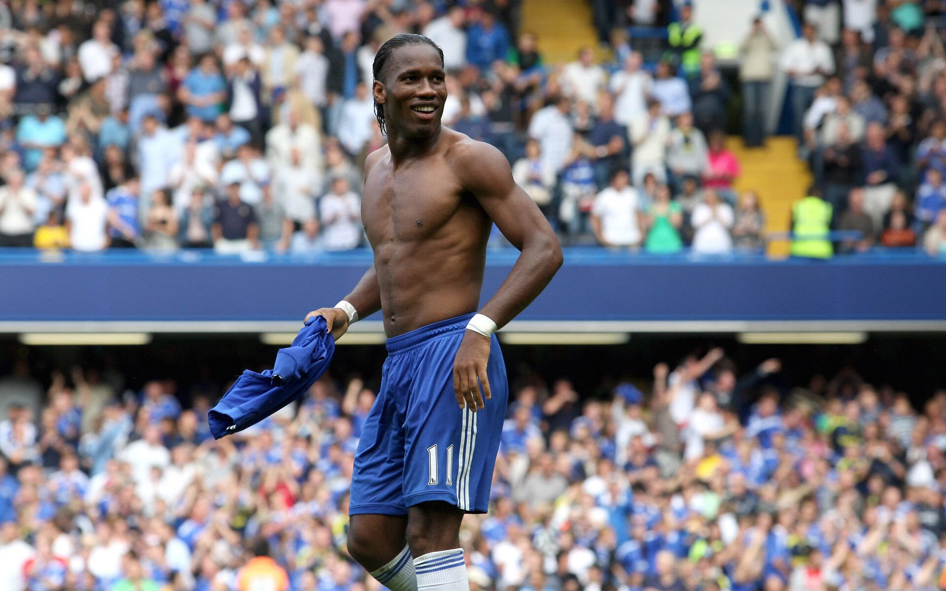 篮网球星参与环保清洁日，鼓励青少年环保意识，篮网球队海报